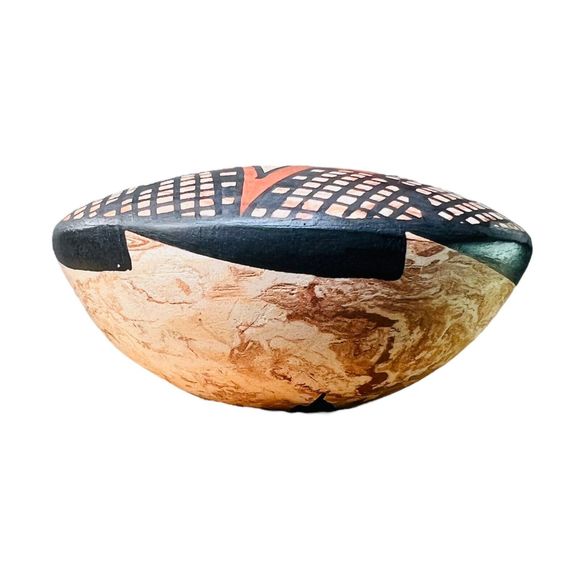 Mata Ortiz Mexico Seed Pot Olla SIGNED Miniature Handmade Black Squares Red Star - Picture 8 of 11